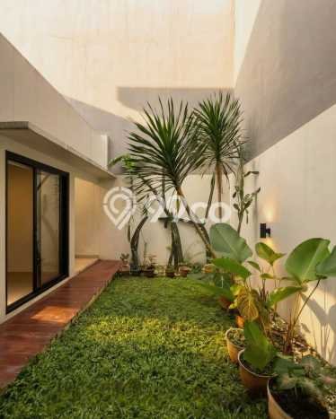 For Sale! Luxury House LT 160m2 Desain Elegan di Gading Serpong For Sale! Luxury House LT 160m2 Desain Elegan di Gading Serpong