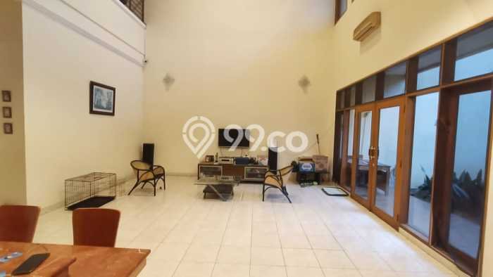Rumah Elit LB 352m2 Siap Pakai Desain Elegan di Metro Permata, Tangerang Rumah Elit LB 352m2 Siap Pakai Desain Elegan di Metro Permata, Tangerang