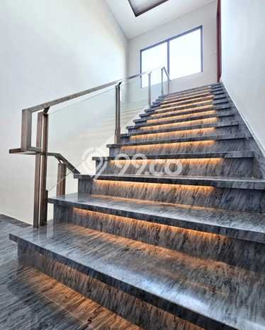 For Sale! Premium House LT 255m2 Desain Modern di BSD Green Wich For Sale! Premium House LT 255m2 Desain Modern di BSD Green Wich