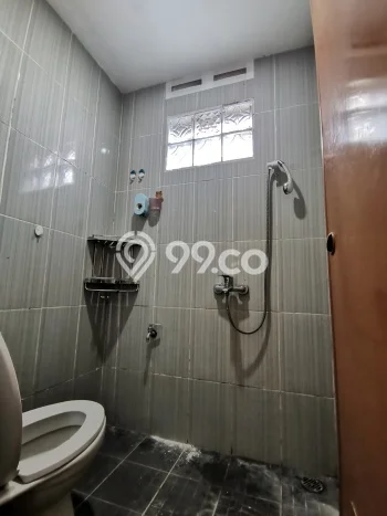 Jarang Ada! Rumah Sewa 5 Kamar Bagus Siap Huni Geger Kalong Jarang Ada! Rumah Sewa 5 Kamar Bagus Siap Huni Geger Kalong