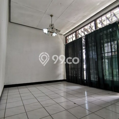 Sewa Rumah Harga Terjangkau di Surya Sumantri Bandung Punya 6 Kamar Tidur Sewa Rumah Harga Terjangkau di Surya Sumantri Bandung Punya 6 Kamar Tidur