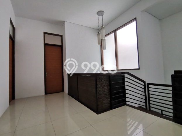 Disewakan Rumah Konsep Modern di Sukasari Bandung dengan 4 Kamar Disewakan Rumah Konsep Modern di Sukasari Bandung dengan 4 Kamar