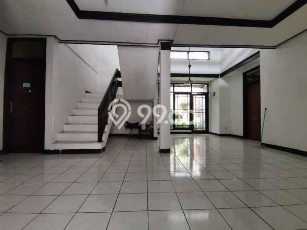 Sewa Rumah Harga Terjangkau di Surya Sumantri Bandung Punya 6 Kamar Tidur Sewa Rumah Harga Terjangkau di Surya Sumantri Bandung Punya 6 Kamar Tidur