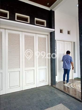 Rumah Modern 7 KT LT 273m2 di Buah Batu Rumah Modern 7 KT LT 273m2 di Buah Batu