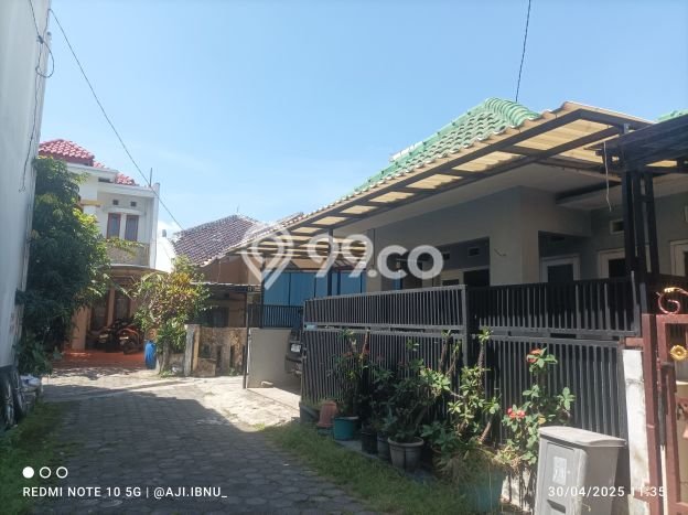 Hunian Cantik Modern Lb 75m2 di Kiaracondong, Bandung Hunian Cantik Modern Lb 75m2 di Kiaracondong, Bandung