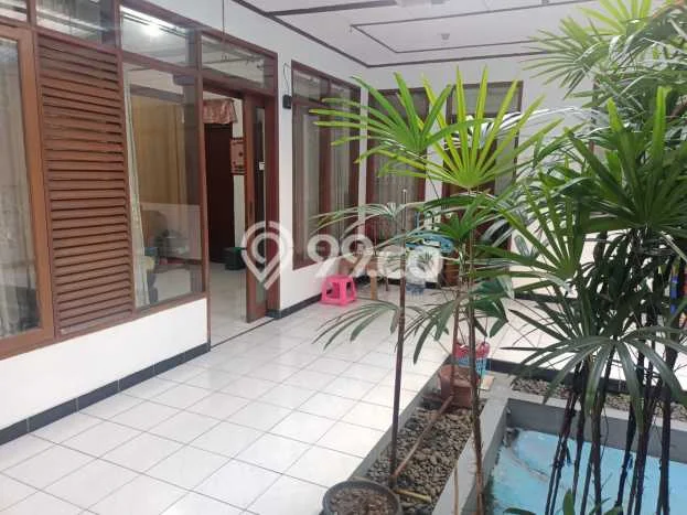 PROPERTI PILIHAN! Rumah Nyaman area Batununggal, Luas 209m2m² Bangunan 166m2m² PROPERTI PILIHAN! Rumah Nyaman area Batununggal, Luas 209m2m² Bangunan 166m2m²