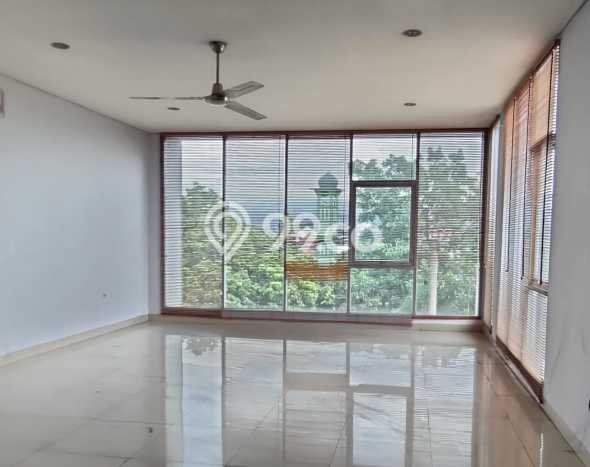 Ruko Bagus Dijual LB 160m2 Lokasi Strategis Bandung Area Cocok untuk Bisnis Ruko Bagus Dijual LB 160m2 Lokasi Strategis Bandung Area Cocok untuk Bisnis