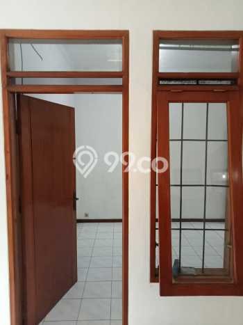For Sale Rumah 3 Kamar Lokasi Ideal Bagus dan Strategis di Batununggal For Sale Rumah 3 Kamar Lokasi Ideal Bagus dan Strategis di Batununggal