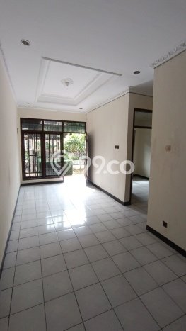Lokasi strategis! Rumah siap pakai dikontrakkan di Antapani LB 140m2 Lokasi strategis! Rumah siap pakai dikontrakkan di Antapani LB 140m2