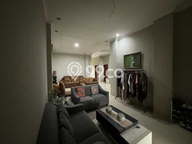 Rumah Mewah LB 180m2 Siap Huni Desain Elegan di Cihampelas, Bandung Rumah Mewah LB 180m2 Siap Huni Desain Elegan di Cihampelas, Bandung