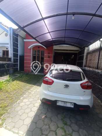 For Sale Rumah 3 Kamar Lokasi Strategis Nyaman dan Strategis di Antapani For Sale Rumah 3 Kamar Lokasi Strategis Nyaman dan Strategis di Antapani