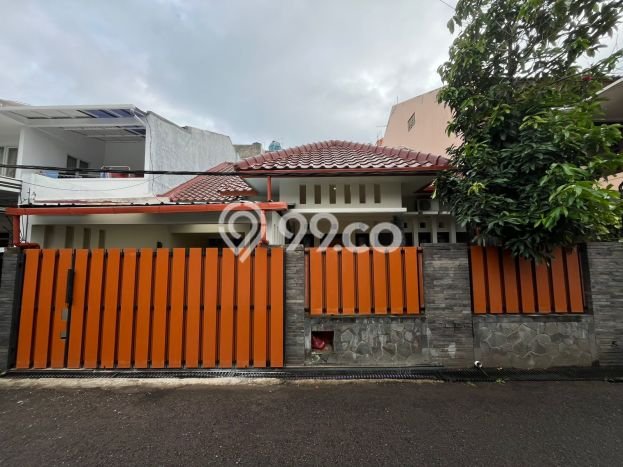 Hunian Cantik Modern Lb 200m2 di Buah Batu, Bandung Hunian Cantik Modern Lb 200m2 di Buah Batu, Bandung