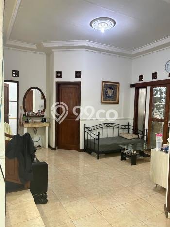 Rumah Strategis Modern Lb 130m2 di Buah Batu, Bandung Rumah Strategis Modern Lb 130m2 di Buah Batu, Bandung