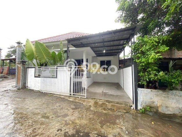 FOR SALE! Vila Kawasan Berbah, Luas 126m2m², Lokasi Strategis FOR SALE! Vila Kawasan Berbah, Luas 126m2m², Lokasi Strategis