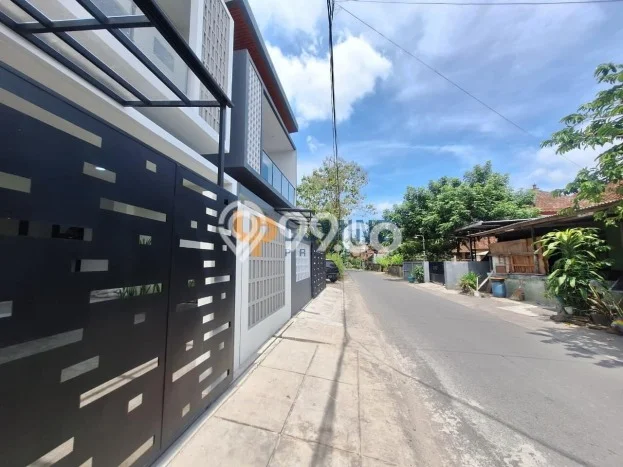 Rumah Modern area Minomartani, Yogyakarta, LT 90m² Bangunan 130m² Rumah Modern area Minomartani, Yogyakarta, LT 90m² Bangunan 130m²