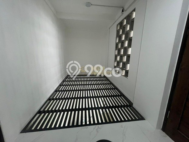 Unit Kost Dijual di Caturtunggal dengan 34 Kamar Area Ramai Unit Kost Dijual di Caturtunggal dengan 34 Kamar Area Ramai