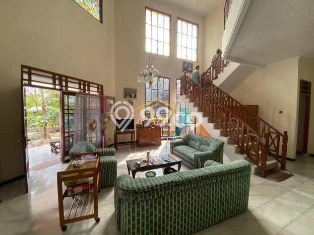 BEST PRICE! Rumah Berkualitas di Maguwoharjo, Luas 1850m² LB 400m² BEST PRICE! Rumah Berkualitas di Maguwoharjo, Luas 1850m² LB 400m²