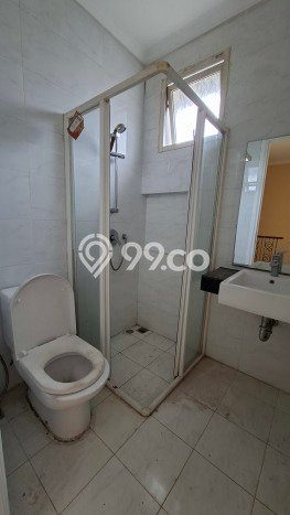 Disewakan Rumah Harga Terjangkau di Green Lake City Jakarta Barat dengan 3 Kamar Tidur Disewakan Rumah Harga Terjangkau di Green Lake City Jakarta Barat dengan 3 Kamar Tidur