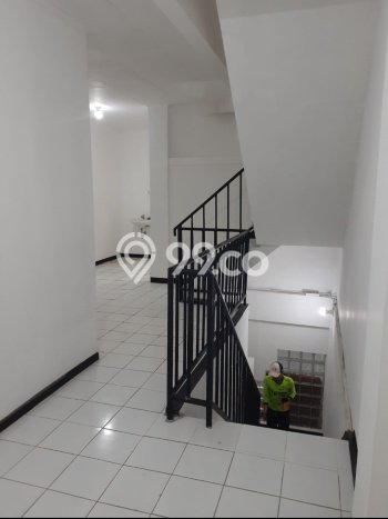 Ruko Bagus Dijual LB 200m2 Lokasi Strategis Jakarta Barat Area Cocok untuk Bisnis Ruko Bagus Dijual LB 200m2 Lokasi Strategis Jakarta Barat Area Cocok untuk Bisnis