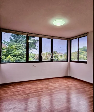 Lokasi strategis! Rumah siap huni dikontrakkan di BSD LB 400m2 Lokasi strategis! Rumah siap huni dikontrakkan di BSD LB 400m2