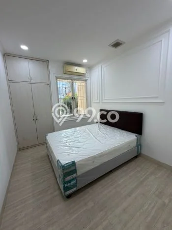 Disewakan segera hunian minimalis strategis 6 Kamar di BSD, Tangerang Selatan Disewakan segera hunian minimalis strategis 6 Kamar di BSD, Tangerang Selatan