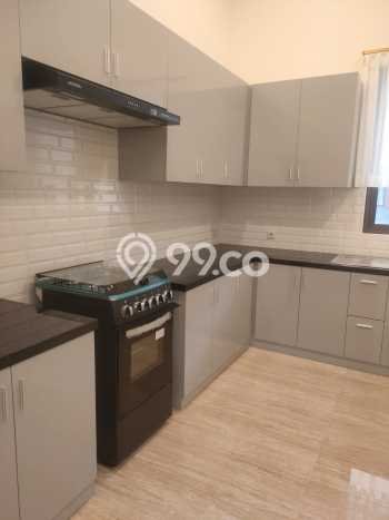 Disewakan! Rumah 6 Kamar Tidur &
6 Kamar Mandi di BSD The Icon, Tangerang Disewakan! Rumah 6 Kamar Tidur &
6 Kamar Mandi di BSD The Icon, Tangerang