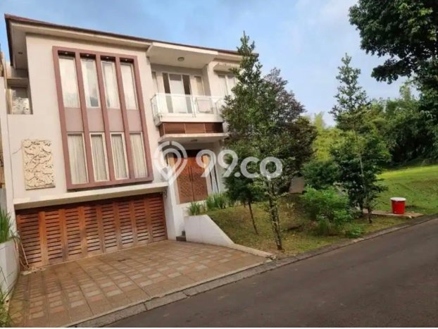 Rumah Eksklusif Siap Huni LT 300m2 di BSD, Tangerang Selatan Rumah Eksklusif Siap Huni LT 300m2 di BSD, Tangerang Selatan