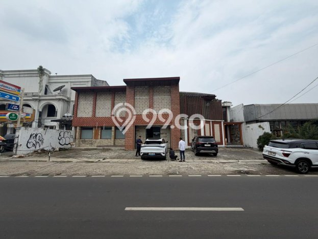 Unit Komersial Tersedia di Kemang Spesifikasi LB 1000m2 Unit Komersial Tersedia di Kemang Spesifikasi LB 1000m2