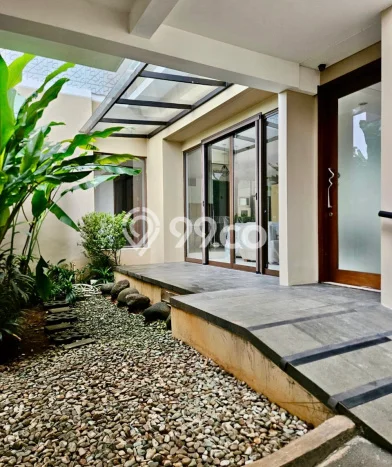 Lokasi strategis! Rumah siap huni dikontrakkan di BSD LB 400m2 Lokasi strategis! Rumah siap huni dikontrakkan di BSD LB 400m2