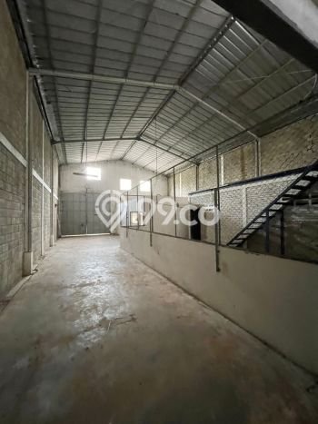 Unit Gudang Dijual di BSD Tangerang Selatan Luas Bangunan 450m2 Unit Gudang Dijual di BSD Tangerang Selatan Luas Bangunan 450m2