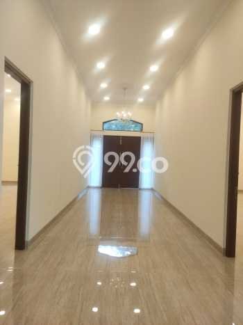 Disewakan! Rumah 6 Kamar Tidur &
6 Kamar Mandi di BSD The Icon, Tangerang Disewakan! Rumah 6 Kamar Tidur &
6 Kamar Mandi di BSD The Icon, Tangerang