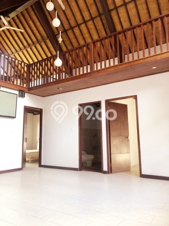 Rumah Terawat 4 KT 2 KM di Kawasan Komersial , Badung Rumah Terawat 4 KT 2 KM di Kawasan Komersial , Badung