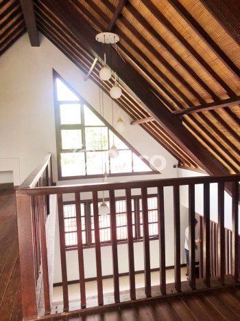 Rumah Terawat 4 KT 2 KM di Kawasan Komersial , Badung Rumah Terawat 4 KT 2 KM di Kawasan Komersial , Badung