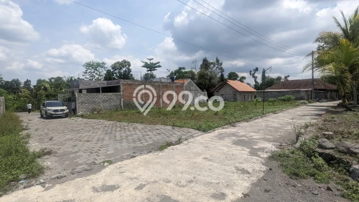 Tanah Area Berkembang di Sleman, Luas 137m2m², Dekat ke Fasilitas Tanah Area Berkembang di Sleman, Luas 137m2m², Dekat ke Fasilitas