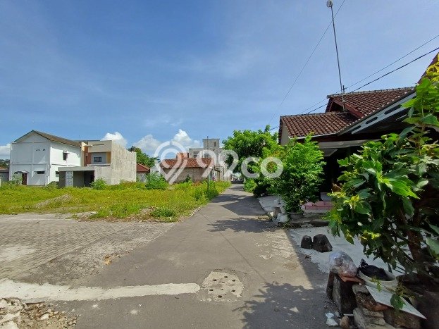 Lahan Kosong Dijual di Sleman dengan Area 256m2 Lahan Kosong Dijual di Sleman dengan Area 256m2