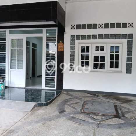 BEST DEAL! Rumah di Batununggal, 2 KM, Akses Mudah Pusat Kota, Luas 162m² LB 130m² BEST DEAL! Rumah di Batununggal, 2 KM, Akses Mudah Pusat Kota, Luas 162m² LB 130m²