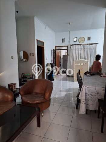 Rumah Luas Asri 4 KT Siap Huni di Taman Kopo Indah Bandung Rumah Luas Asri 4 KT Siap Huni di Taman Kopo Indah Bandung
