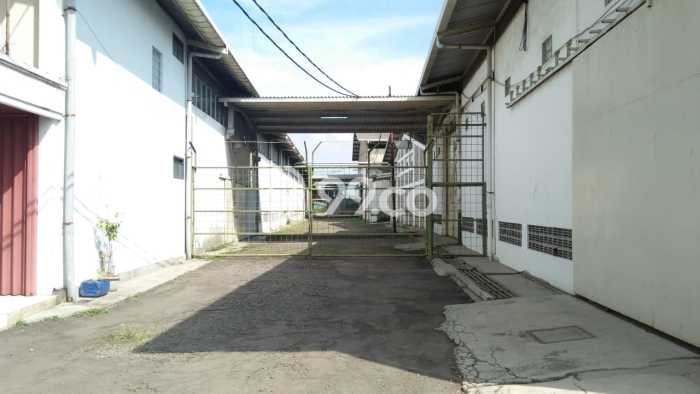 LOKASI BISNIS! Pabrik Disewakan Kawasan Majalaya, Luas 9000m², Area Strategis LOKASI BISNIS! Pabrik Disewakan Kawasan Majalaya, Luas 9000m², Area Strategis