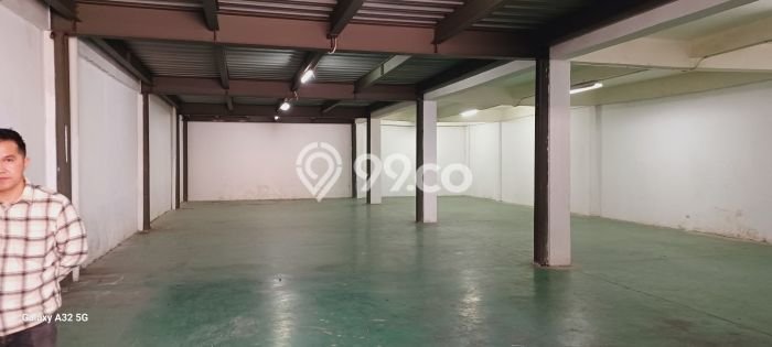 Gudang Dijual di Jakarta Barat LT 180m2 & LB 400m2 Lokasi Terbaik! Gudang Dijual di Jakarta Barat LT 180m2 & LB 400m2 Lokasi Terbaik!