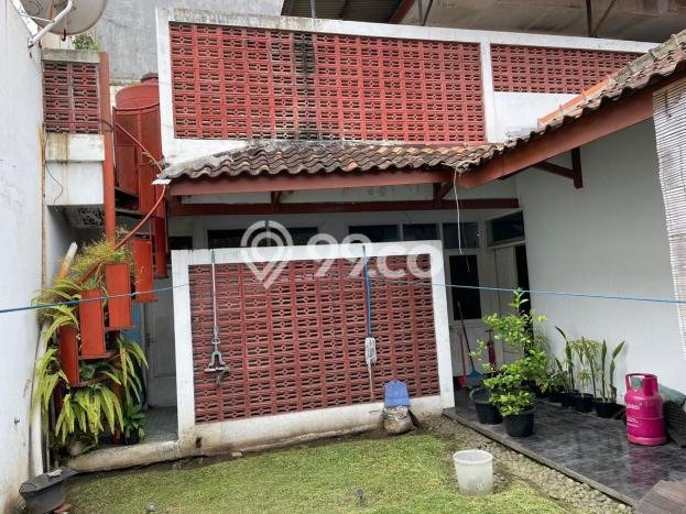 Rumah Elit Modern Tanpa Renovasi di Supratman Bandung Rumah Elit Modern Tanpa Renovasi di Supratman Bandung