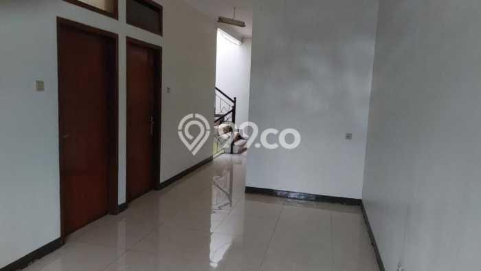 AREA TERSIBUK! Ruko Kawasan Cikutra, Luas 180m2m², Nilai Tinggi AREA TERSIBUK! Ruko Kawasan Cikutra, Luas 180m2m², Nilai Tinggi
