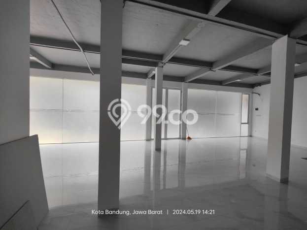 Komersial Bagus Dijual LB 460m2 Lokasi Strategis Bandung Area Cocok untuk Berbisnis Komersial Bagus Dijual LB 460m2 Lokasi Strategis Bandung Area Cocok untuk Berbisnis