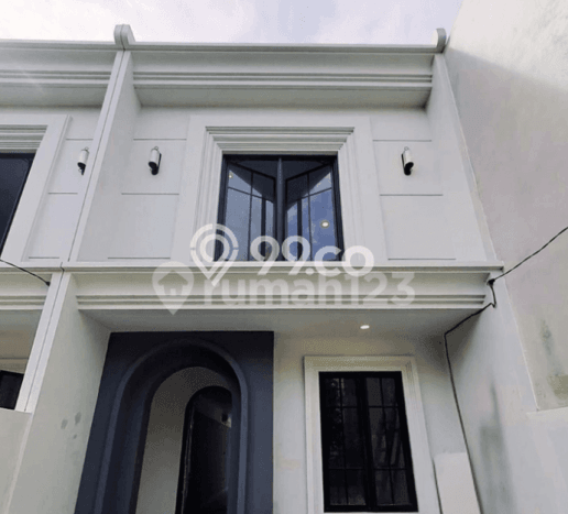 LIMITED OFFER! Rumah Berkualitas di Meruya, Luas 112m2m² Bangunan 160m2m² LIMITED OFFER! Rumah Berkualitas di Meruya, Luas 112m2m² Bangunan 160m2m²