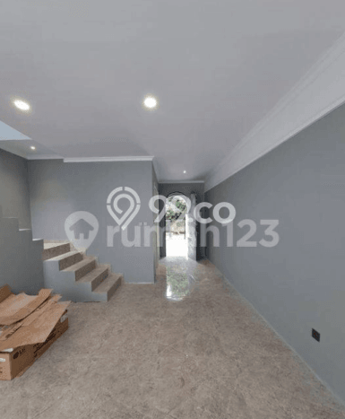LIMITED OFFER! Rumah Berkualitas di Meruya, Luas 112m2m² Bangunan 160m2m² LIMITED OFFER! Rumah Berkualitas di Meruya, Luas 112m2m² Bangunan 160m2m²