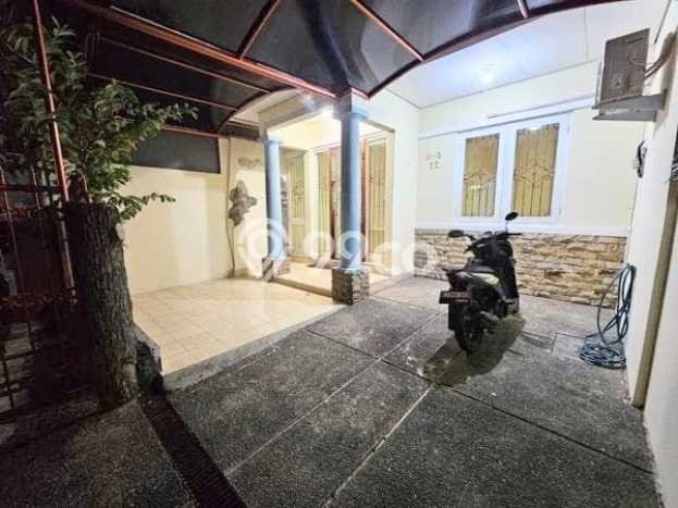 Dijual Hunian Mewah dengan Fasilitas Sekitar Lengkap di Karang Tengah, Tangerang Dijual Hunian Mewah dengan Fasilitas Sekitar Lengkap di Karang Tengah, Tangerang