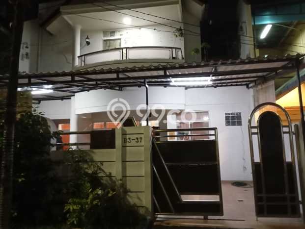 Rumah Mewah LB 170m2 Siap Pakai Desain Elegan di Semanan, Jakarta Barat Rumah Mewah LB 170m2 Siap Pakai Desain Elegan di Semanan, Jakarta Barat