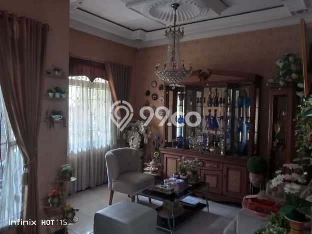 Dijual Rumah 5 Kamar Lokasi Strategis Nyaman dan Strategis di Kiaracondong Dijual Rumah 5 Kamar Lokasi Strategis Nyaman dan Strategis di Kiaracondong