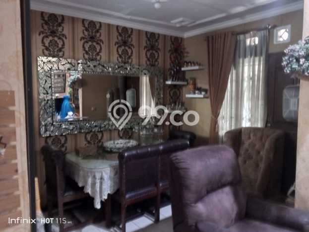 Dijual Rumah 5 Kamar Lokasi Strategis Nyaman dan Strategis di Kiaracondong Dijual Rumah 5 Kamar Lokasi Strategis Nyaman dan Strategis di Kiaracondong