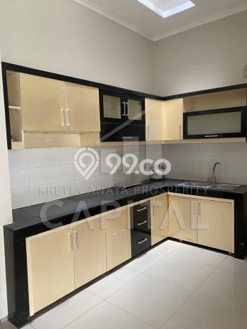Rumah Luas Asri 3 KT Siap Huni di Taman Kopo Indah Bandung Rumah Luas Asri 3 KT Siap Huni di Taman Kopo Indah Bandung