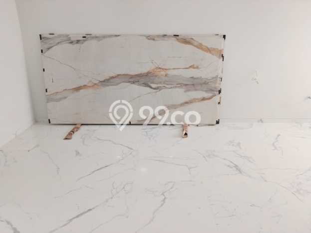 Ready to Use! Luxury House LT 147m2 Desain Modern di mekar wangi Ready to Use! Luxury House LT 147m2 Desain Modern di mekar wangi